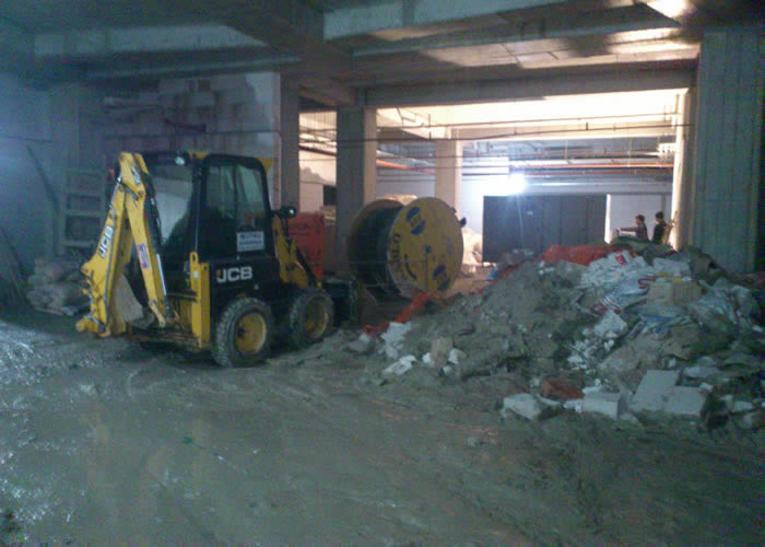 Fabrika ve Bina Içi Kırım ve Kazım Çalışmaları