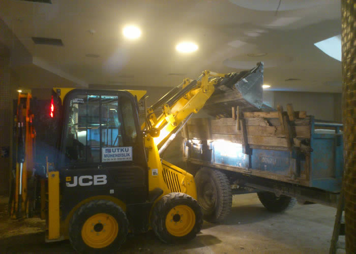 Fabrika ve Bina Içi Kırım ve Kazım Çalışmaları