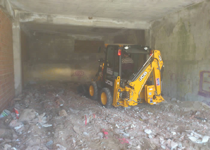 Fabrika ve Bina Içi Kırım ve Kazım Çalışmaları